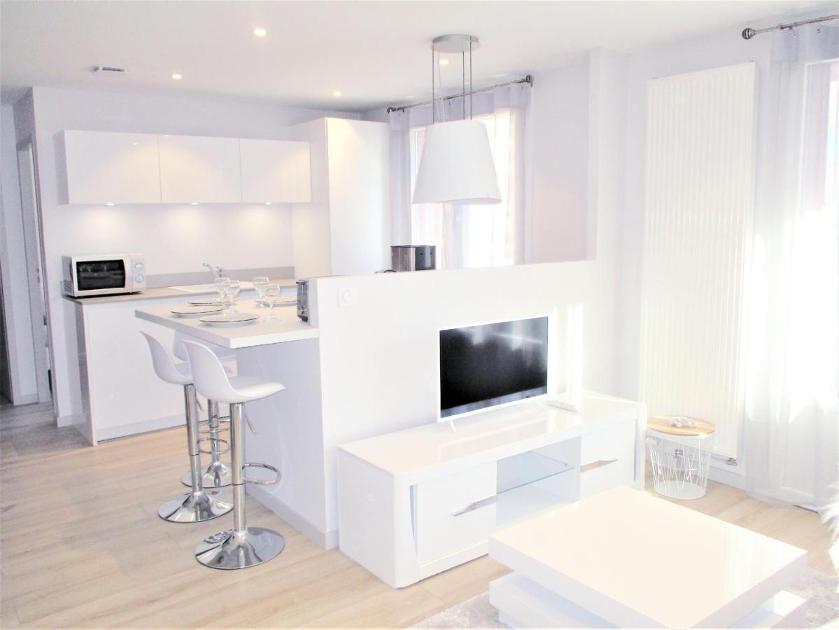 Le White Cosy A 5 Minutes Du Lac Avec Parking Privatif Gratuit 안시 외부 사진