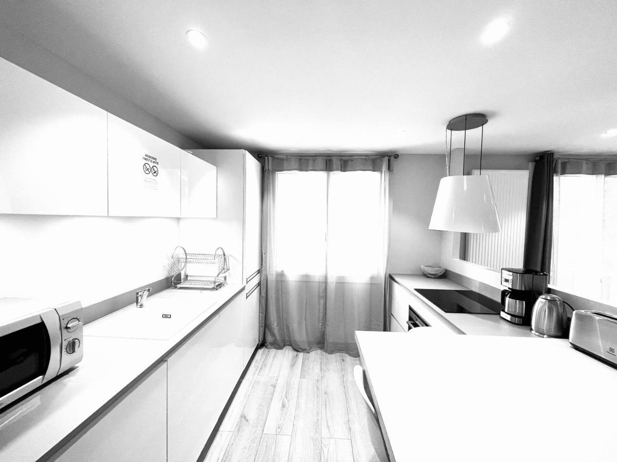 Le White Cosy A 5 Minutes Du Lac Avec Parking Privatif Gratuit 안시 외부 사진